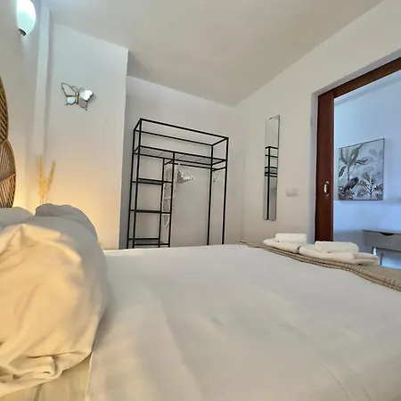 Ana Bella Πουέρτο Ντε Λα Κρουζ