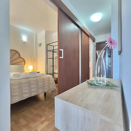 Ana Bella * Πουέρτο Ντε Λα Κρουζ