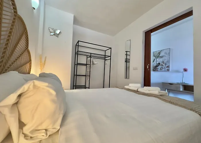 Ana Bella 拉克鲁斯