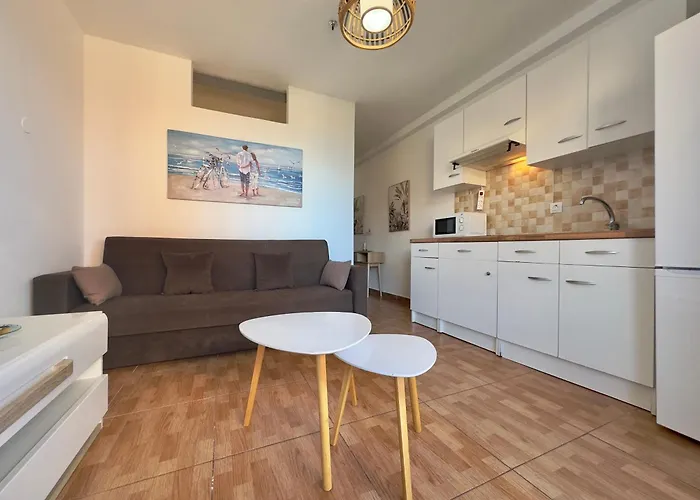 Ana Bella 拉克鲁斯